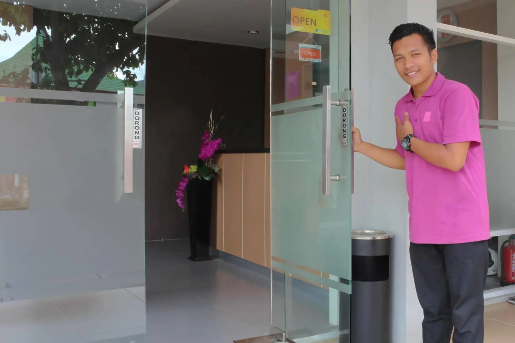 Airy Mataram Airlangga Lombok