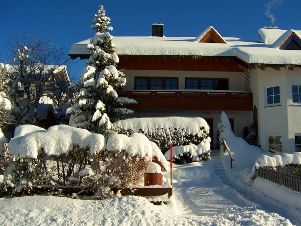 Kreuzwiesen Comfortable Holiday Residence