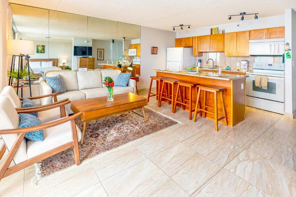 35th Floor Condo with Ocean Views, Parking, WiFi, AC - Short Walk to Beach!