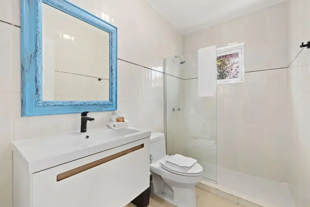 Beautiful 3br2ba Amazing Location w Private Pool