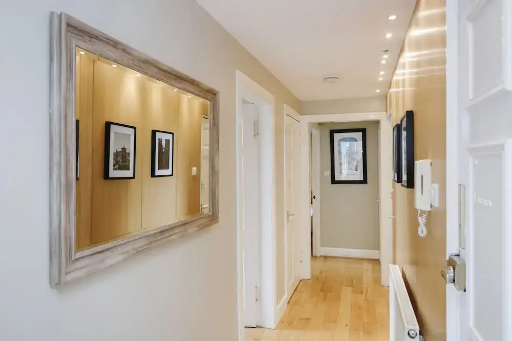 JOIVY Bright 2Br Apt W/ Stunning View, Next To Edinburgh Castle