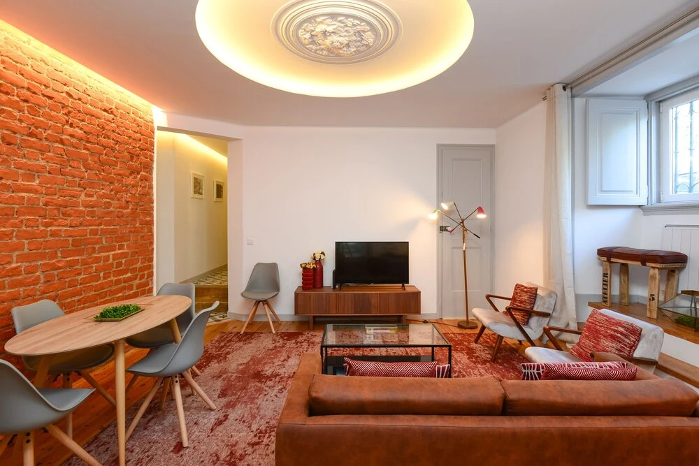 Great Location Close to the Metro