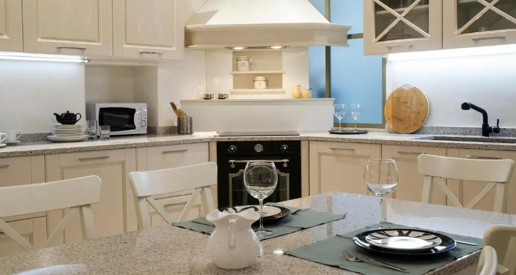 ALTIDO Splendid 3BR Apt with Parking and Terrace in Como