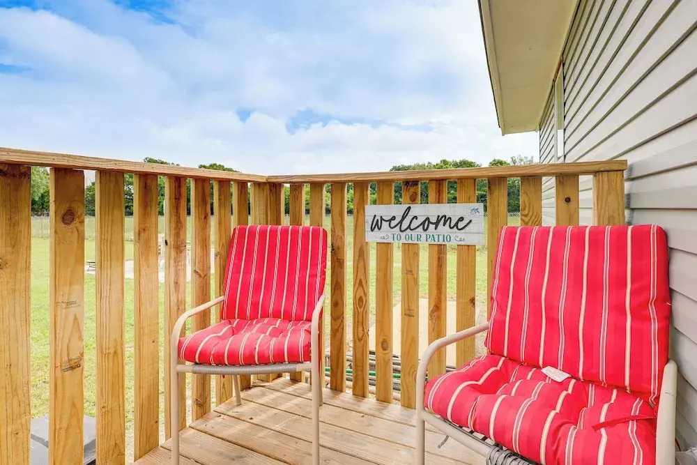 Pensacola Home on 1 Acre w/ Large Yard & Grill!
