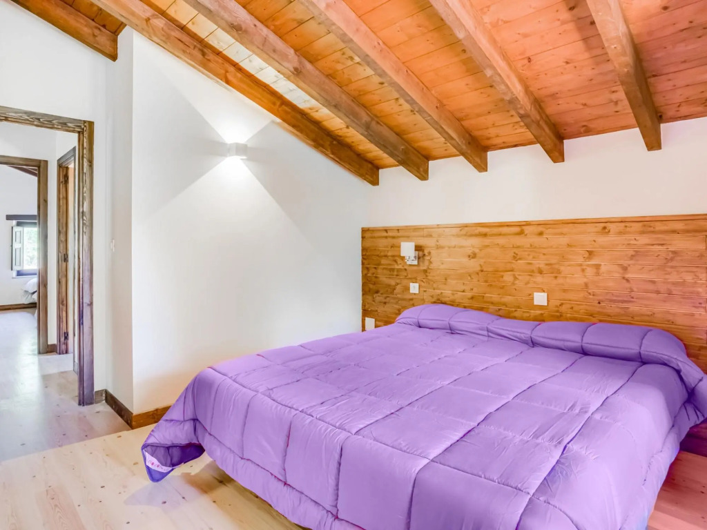 Rustic Holiday Home in Merilla with Valley View