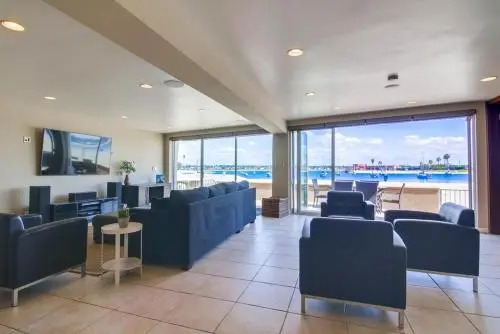 Waterfront Getaway 7 Townhouse