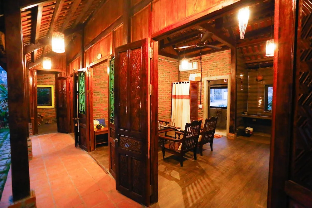 Bis House