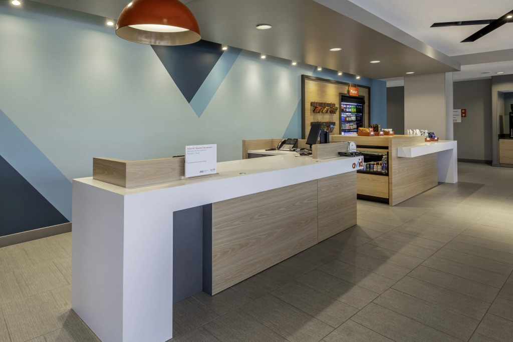 avid hotels Milwaukee West - Waukesha by IHG