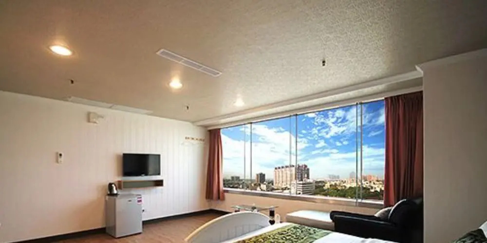 Ya Tai Hotel