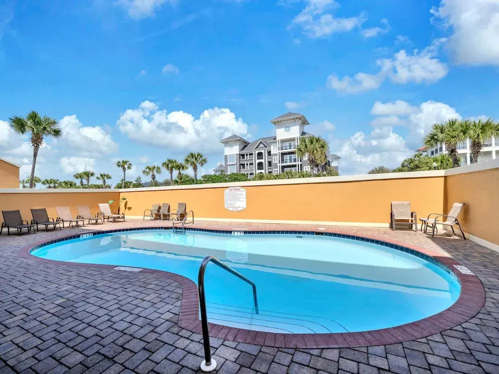Coral Reef Club 32 1 Bedroom Condo