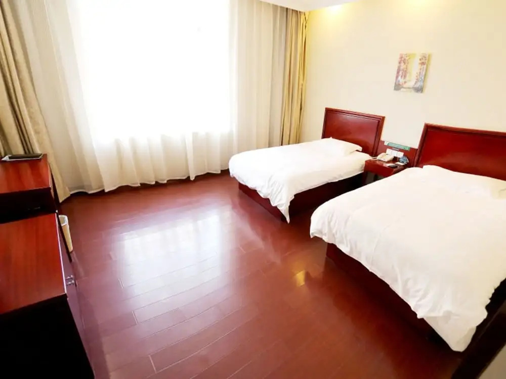 GreenTree Inn Anhui Fuyang Taihe South Xiyang Road Business Hotel