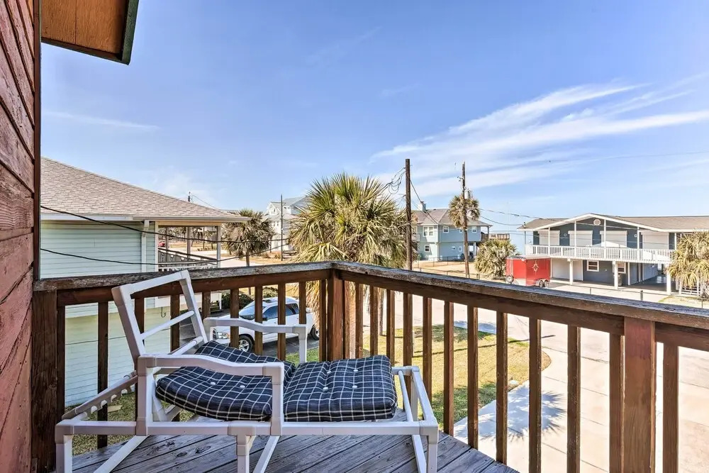 1 Mi to Sea Isle Beach: Canal-front Gem w/ Dock!