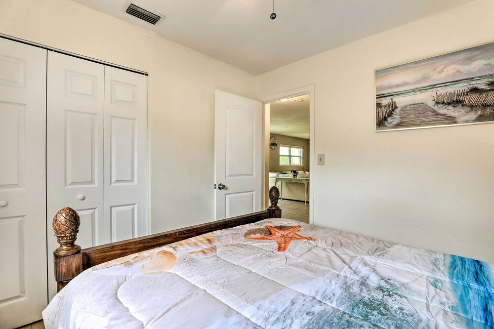 4 Mi to Dtwn: Home w/ Pool & BBQ in Bradenton
