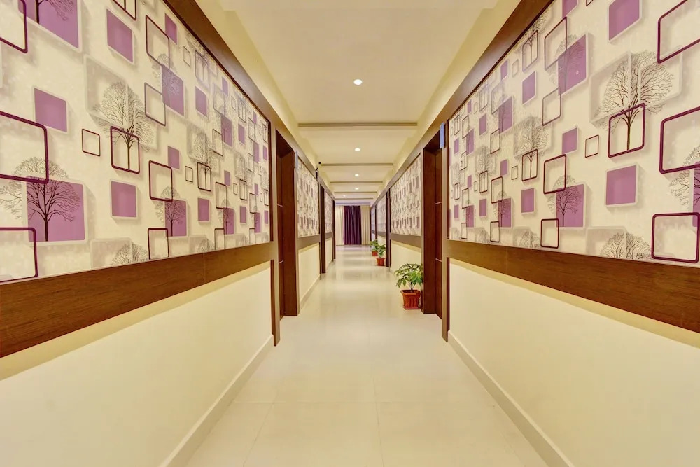Hotel SVS Luxury Rooms JNTU-Kukatpally Hyderabad