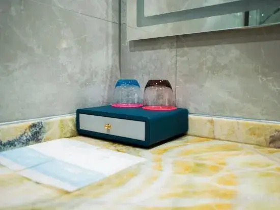 in Hotel (Xiangyang Erqi Store)
