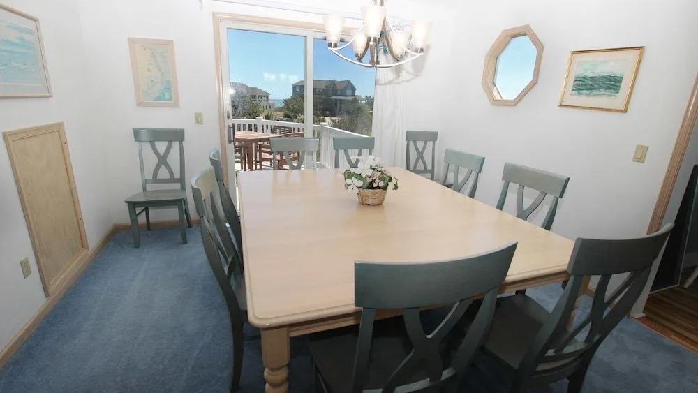Tretower Strong Court Home - 5 Br Home