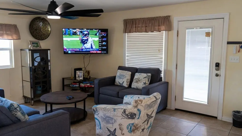 Pompano Beachview Home 4 Bedroom Home by RedAwning