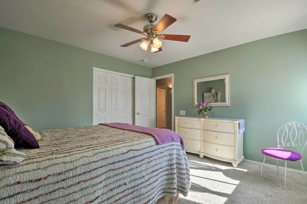 Hot Tub & Fire Pit: Mtn-view Mesa Home!