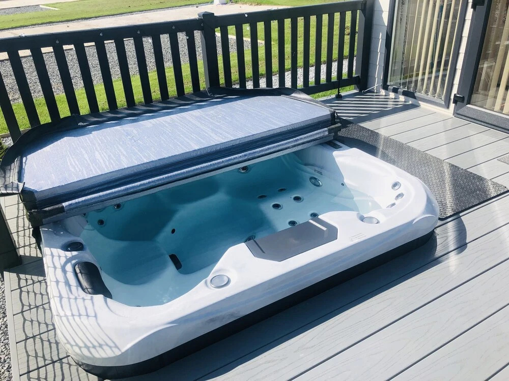 Abingdon 31 Lodge With Hot Tub