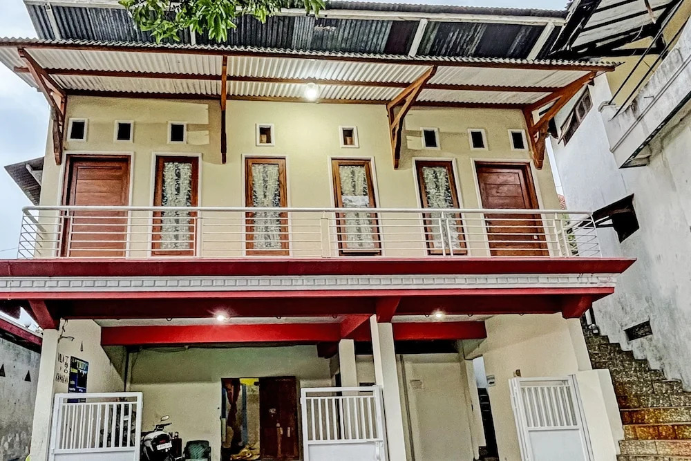 OYO 93422 Villa Tirto