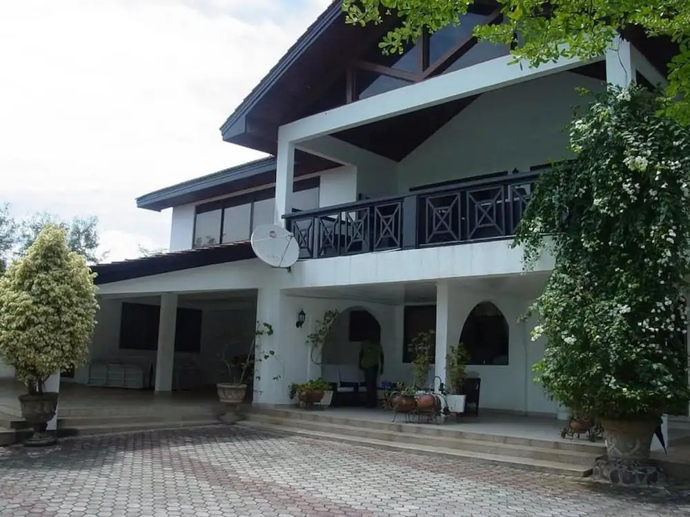 Villa Ayodele