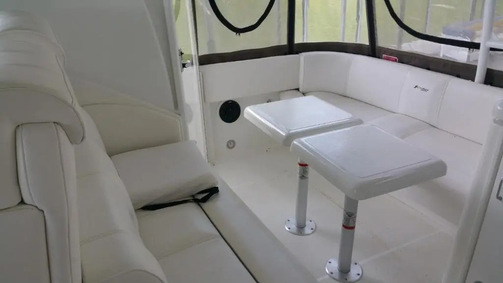 Yachta Yachta Yachta on the wata island and cruise rental