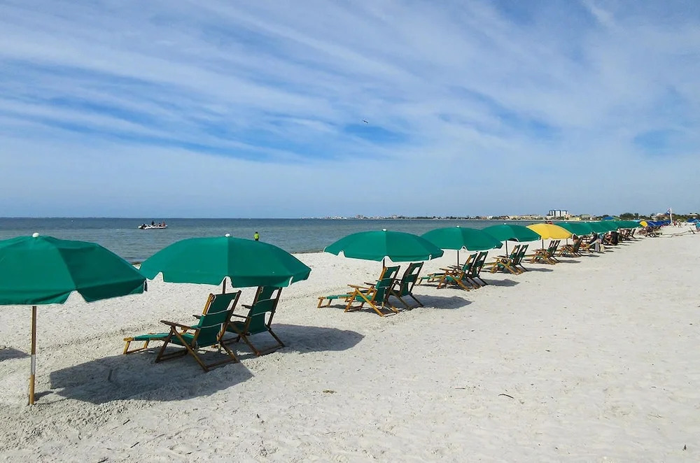 Sandarac 109B - 2 Br Condo