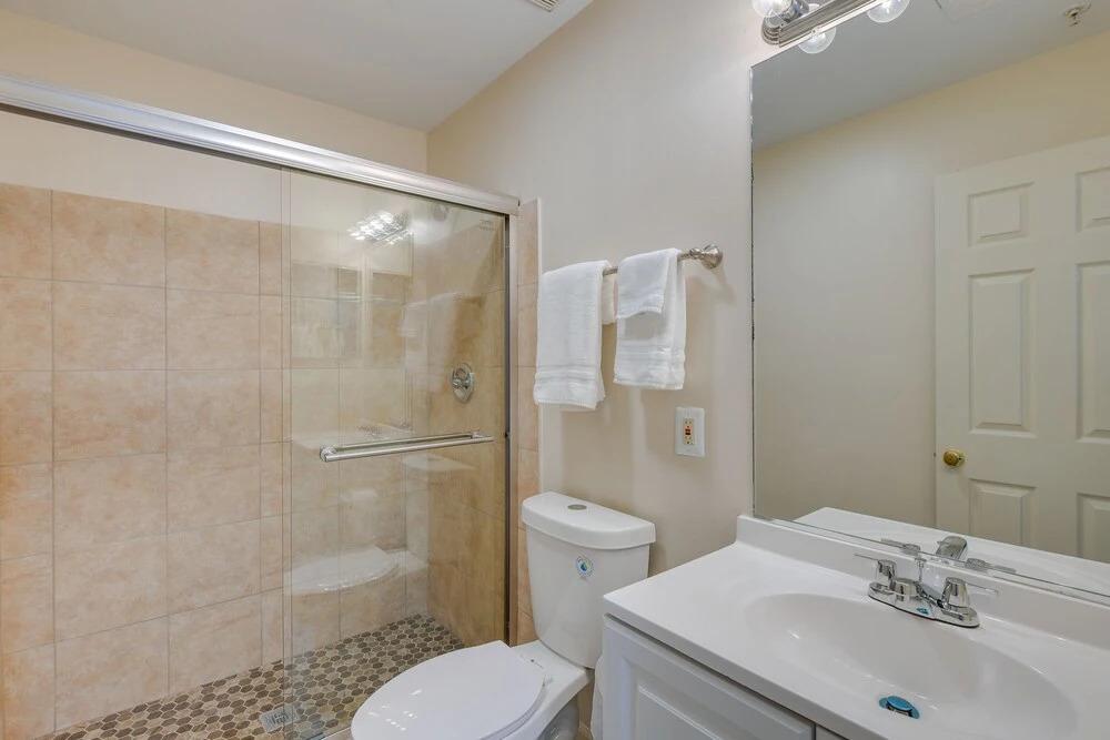 Owings Mills Townhouse: 8 Mi to Liberty Reservoir!