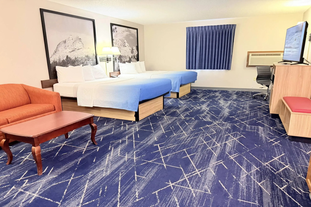 Super 8 by Wyndham Hot Springs