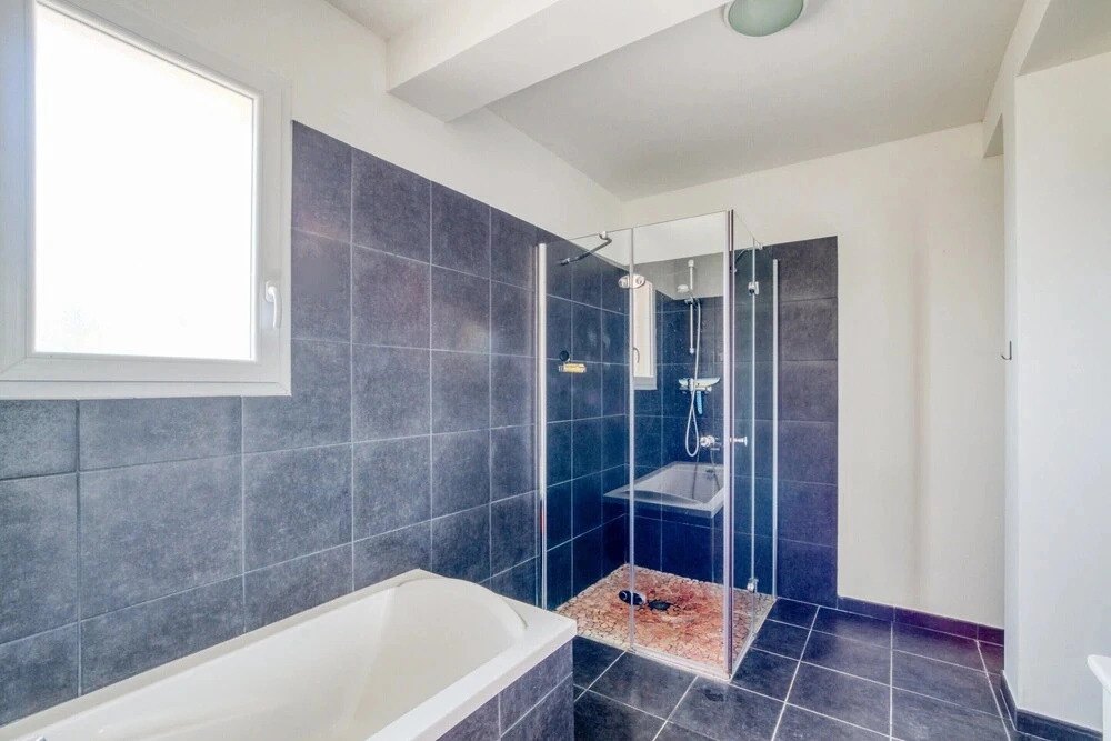 Villa in Aquitaine With Pool & BBQ