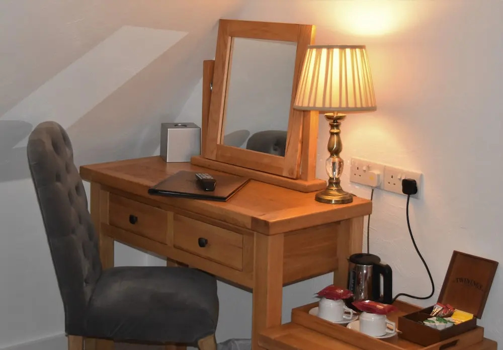 Three Horseshoes Country Inn