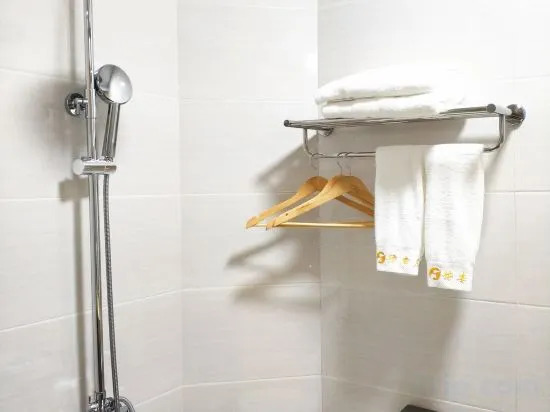 Home Inn Huayi Hotel