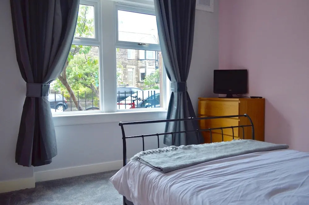 2 Bedroom Apartment in Blackford