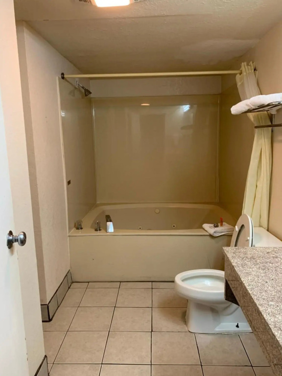 Budgetel Inn & Suites
