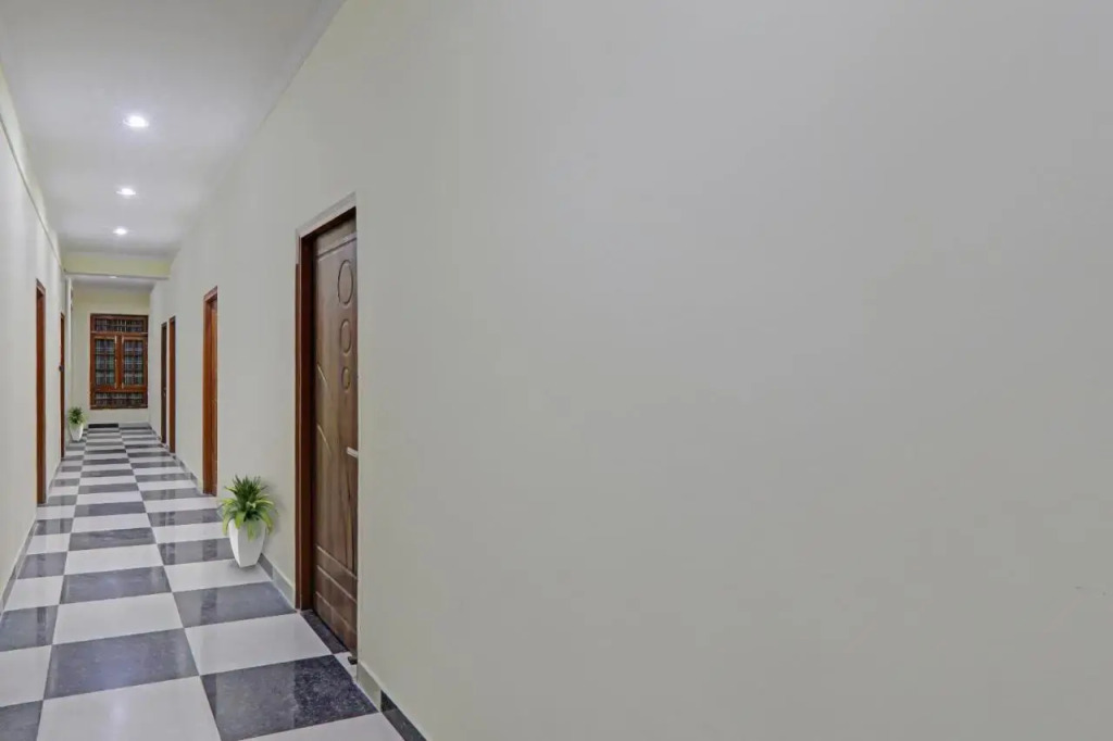 OYO Flagship 80680 Hotel Harsh Inn