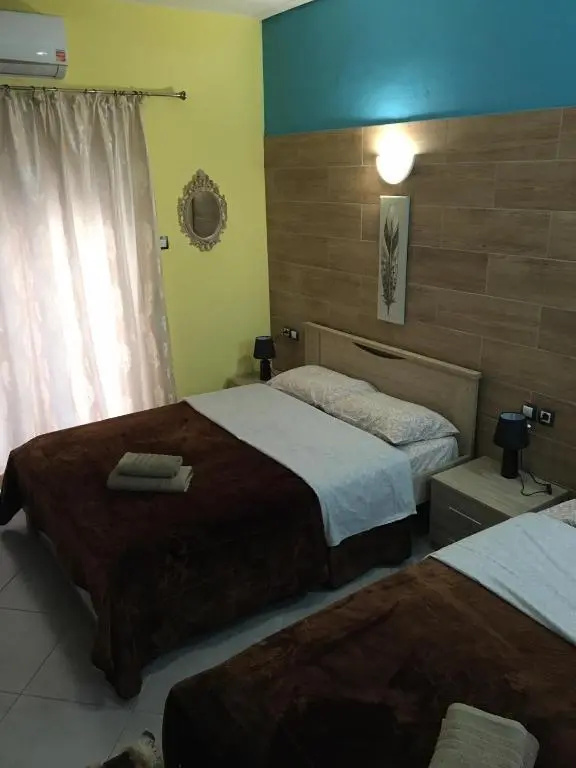 G M 2 ROOMS KENTRO in the heart of the city