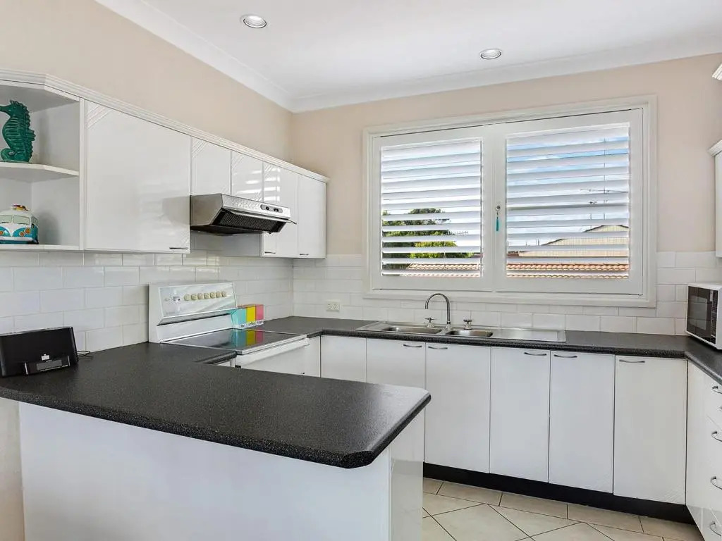 Sandy Shores, 1/3 Messines Street