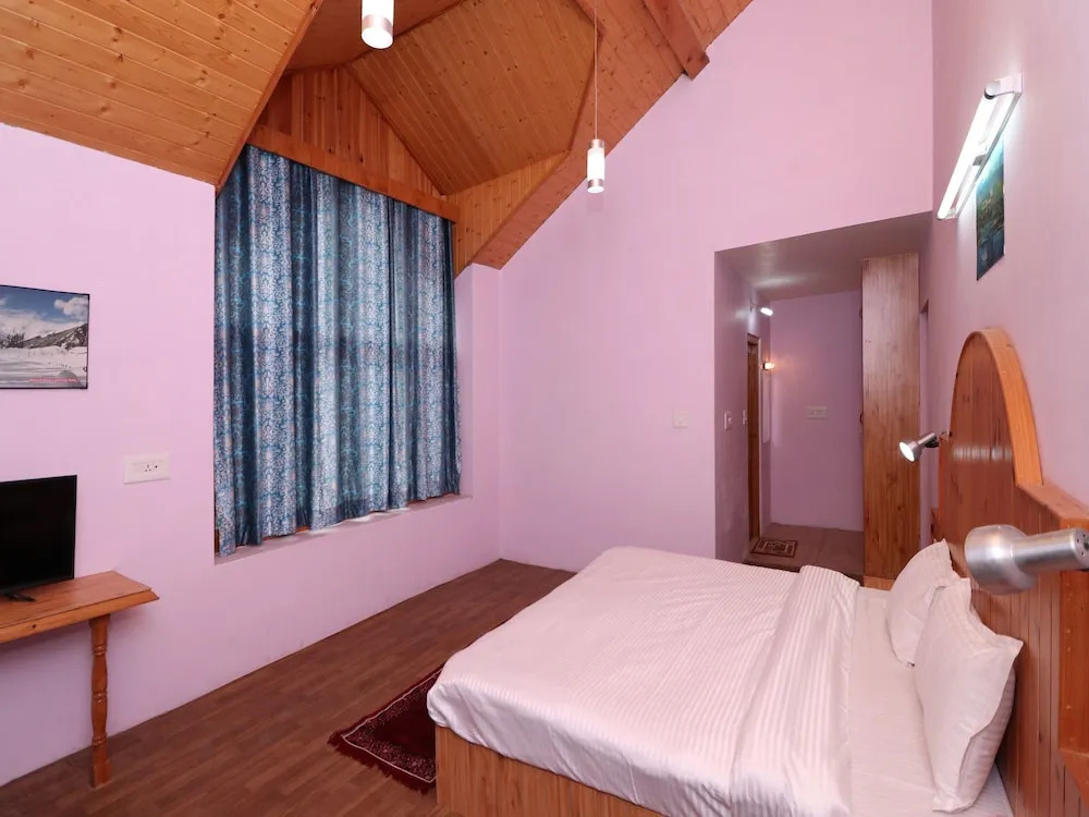 OYO 13696 Home River Side Cottage Manali