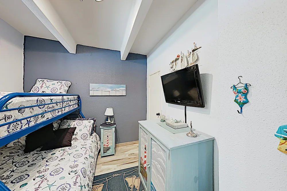 Stylish Gulf-front Getaway - Heated Pool & Hot Tub 2 Bedroom Condo