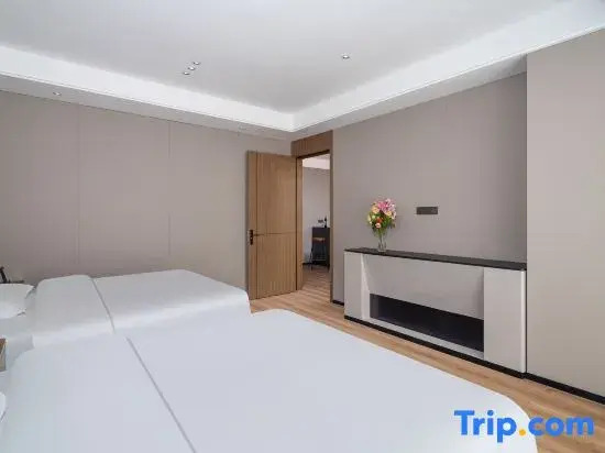 Luyuan International Hotel ( Alugudong Scenic Spot)