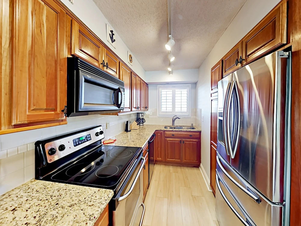 Resort-Style Unit 1113 - 2 Br Condo