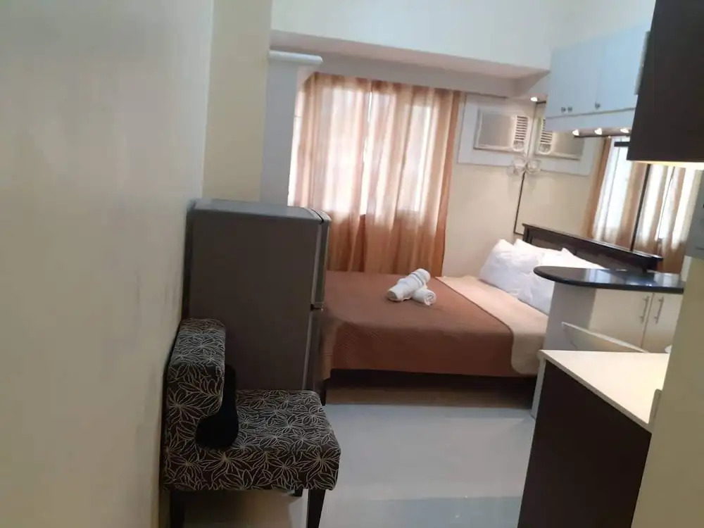 Cozy Condo near US EmbassyErmita Manila/ Roxas blvd/ Dolomite beach