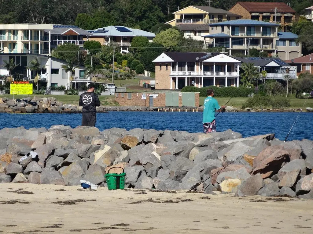 Waterside Retreat at Blacksmiths Beach - Swansea Channel