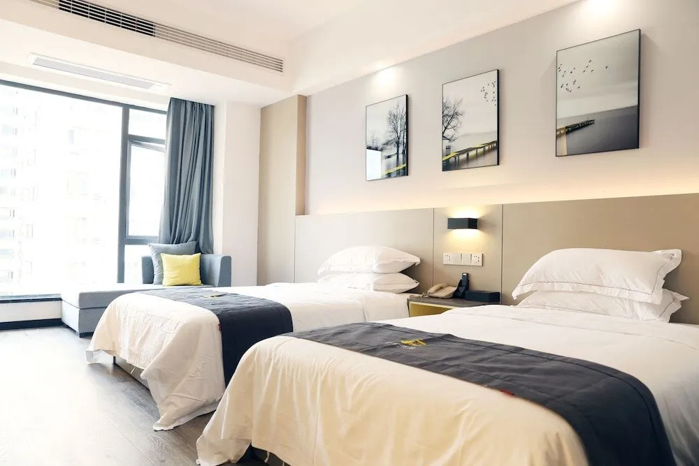 Heqi Hotel