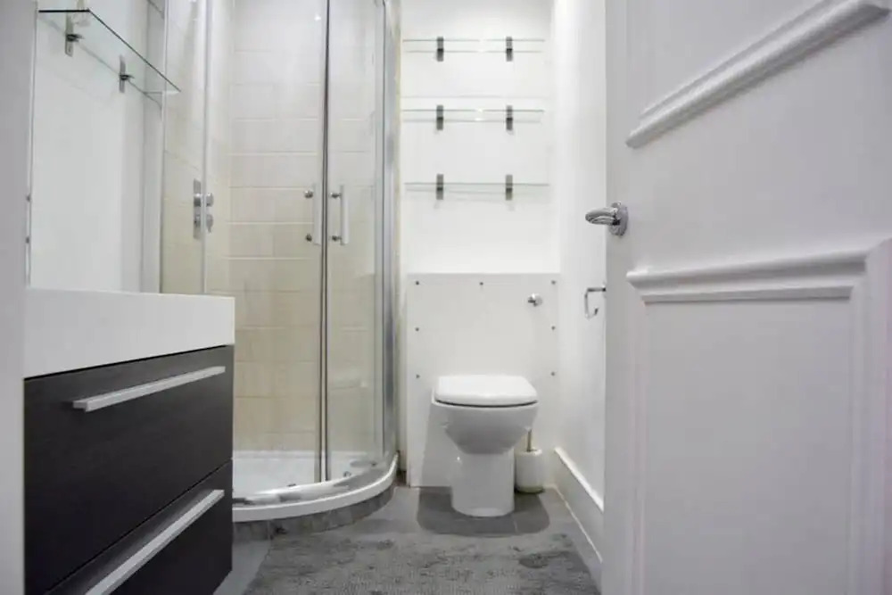 1 Bedroom Flat on Portobello Road Notting Hill
