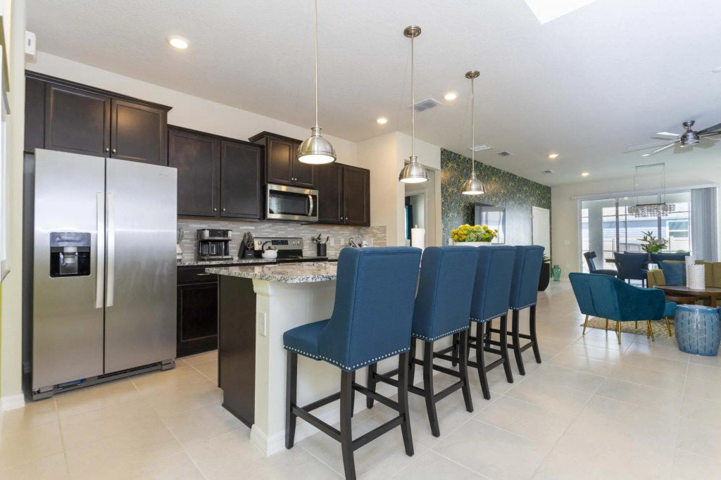Spacious Themed Home Near Disney