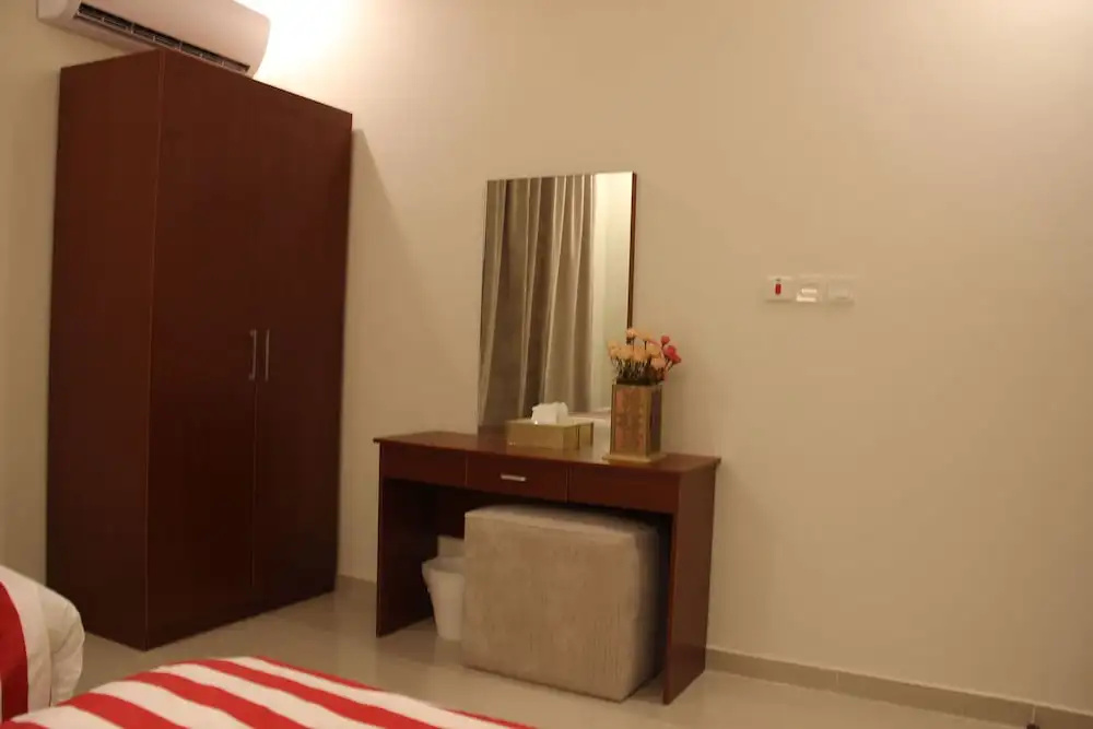 Acacia Hotel