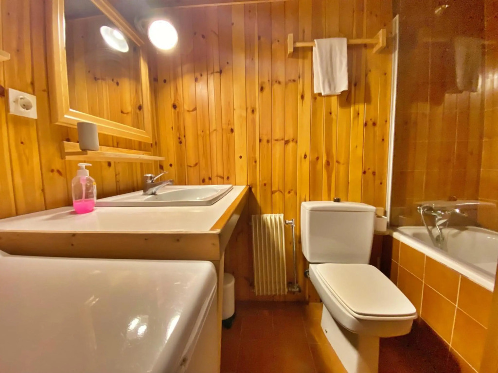 Pleta Ordino 18, Duplex rustico con chimenea, Ordino, zona vallnord