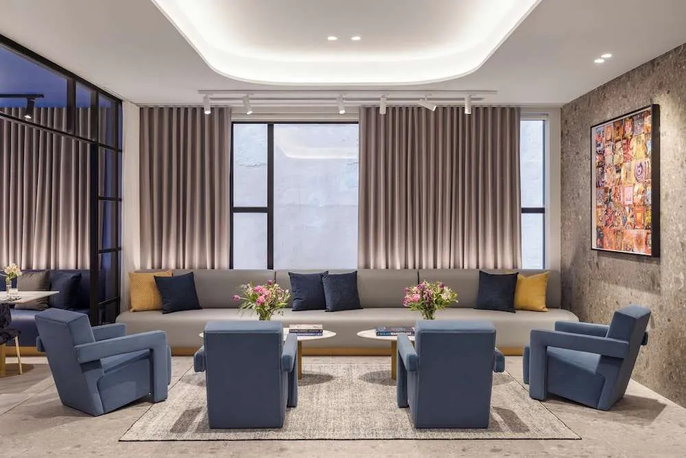 Hotel Indigo Melbourne Little Collins by IHG