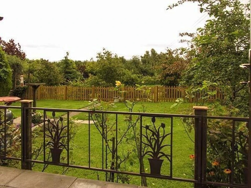 Burrows End